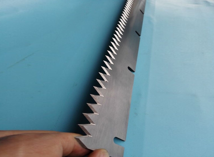 鋸齒(chi)刀片
