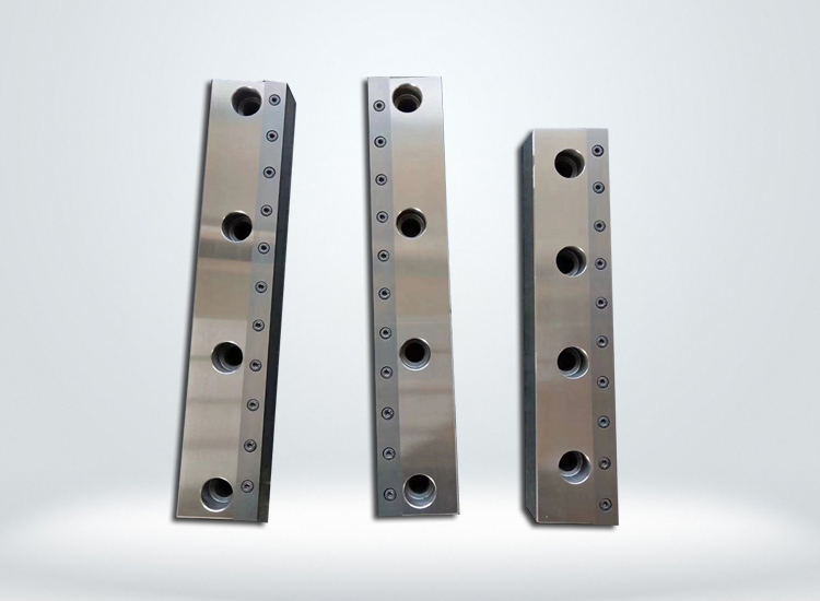 刀口(kǒu)鑲鋼刀