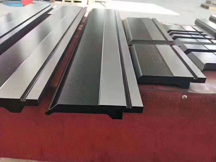 折彎機模具(jù)