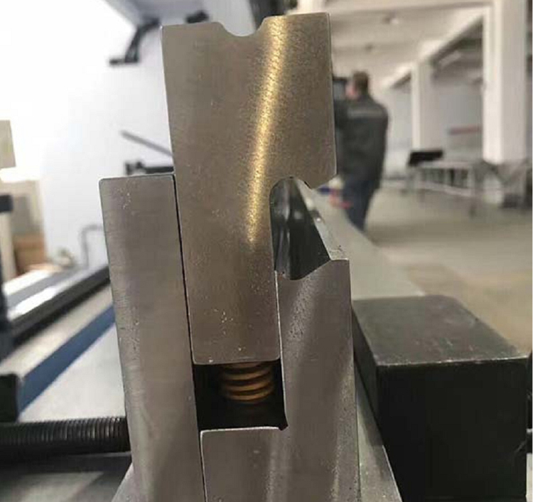 折(she)彎機模具